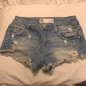 Jean ripped shorts